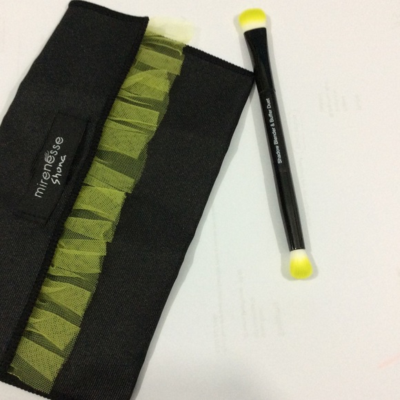 🐘 Mirenesse Vegan Shadow Blender Buffet duet Brush - Picture 5 of 6